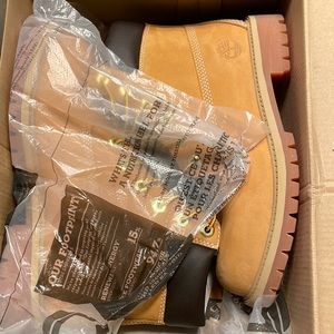 Timberlands construction boot